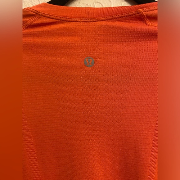 Lululemon swifty tech short sleeve 2.0 - Picture 7 of 8